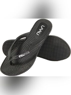 LAVAU Black waterproof flip flops with textured, woven-like sole Size 8